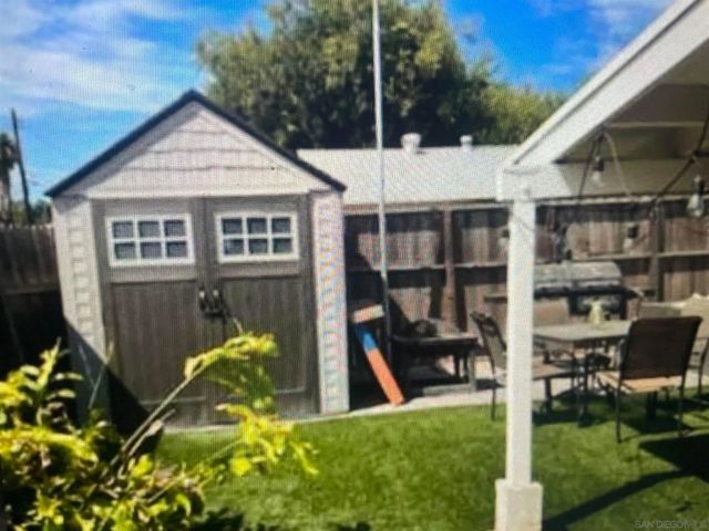 1037 Kings Road, Escondido, CA 92027