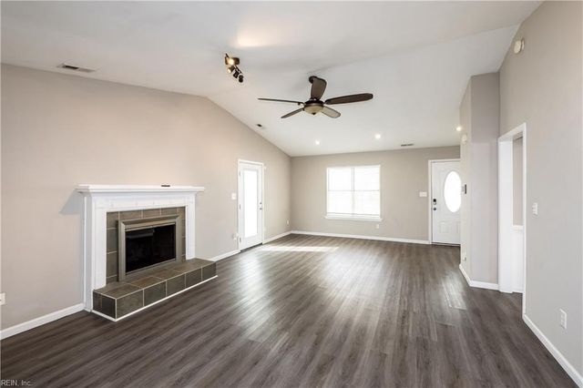 1921 Dolina DR, Virginia Beach, VA 23464