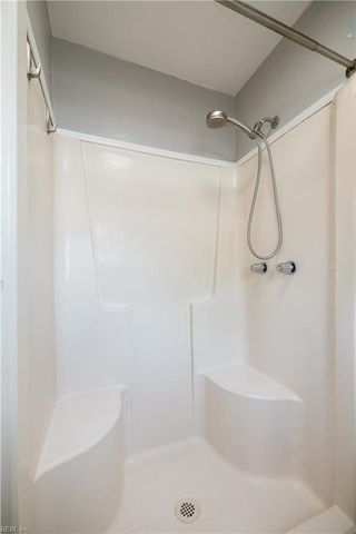 1921 Dolina DR, Virginia Beach, VA 23464