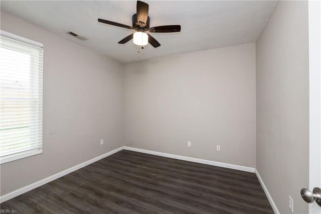 1921 Dolina DR, Virginia Beach, VA 23464