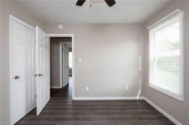 1921 Dolina DR, Virginia Beach, VA 23464