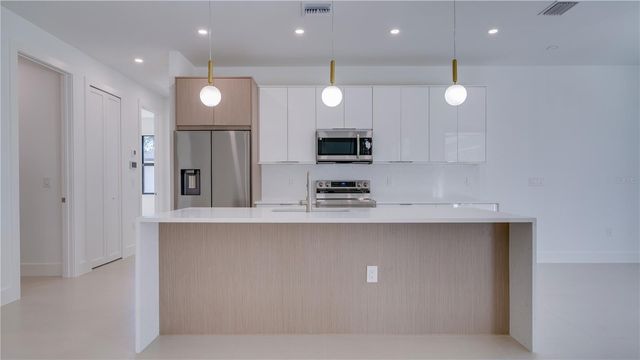 1309 WAGNER AVENUE, Lehigh Acres, FL 33972