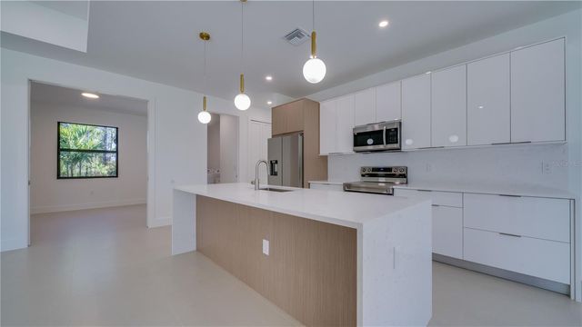 1309 WAGNER AVENUE, Lehigh Acres, FL 33972