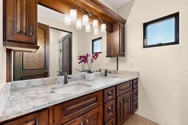 6224 Camino Alto Road NW, Albuquerque, NM 87120