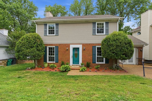 5141 English Village Dr, Nashville, TN 37211