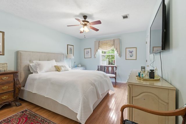 5141 English Village Dr, Nashville, TN 37211