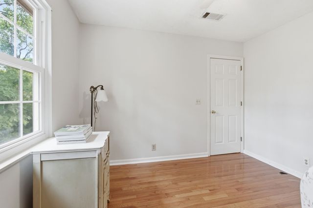 5141 English Village Dr, Nashville, TN 37211