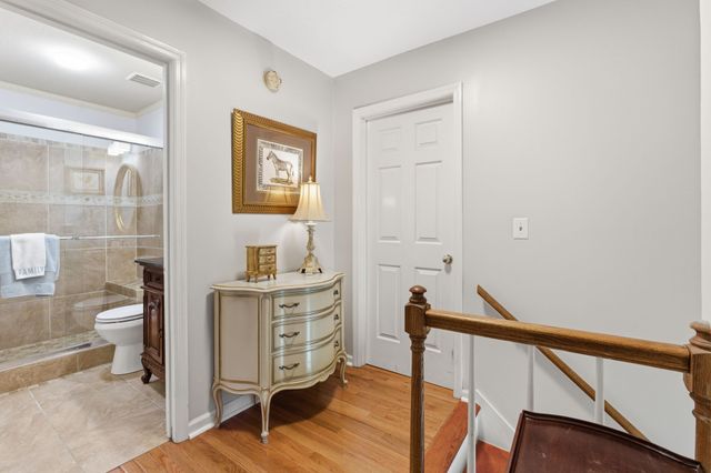 5141 English Village Dr, Nashville, TN 37211