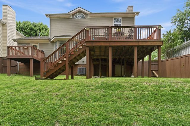 5141 English Village Dr, Nashville, TN 37211