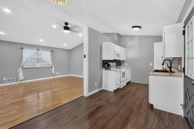 1217 S Osage Street, Independence, MO 64055