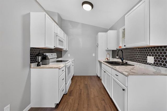 1217 S Osage Street, Independence, MO 64055