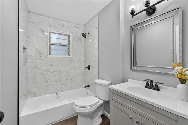 1217 S Osage Street, Independence, MO 64055