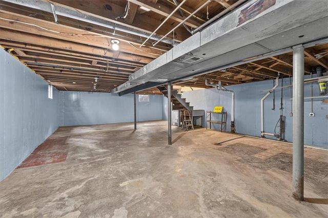 1217 S Osage Street, Independence, MO 64055