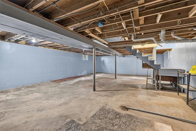 1217 S Osage Street, Independence, MO 64055