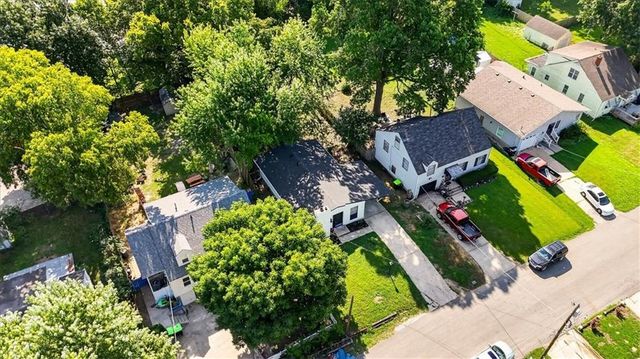 1217 S Osage Street, Independence, MO 64055