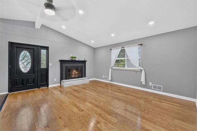 1217 S Osage Street, Independence, MO 64055