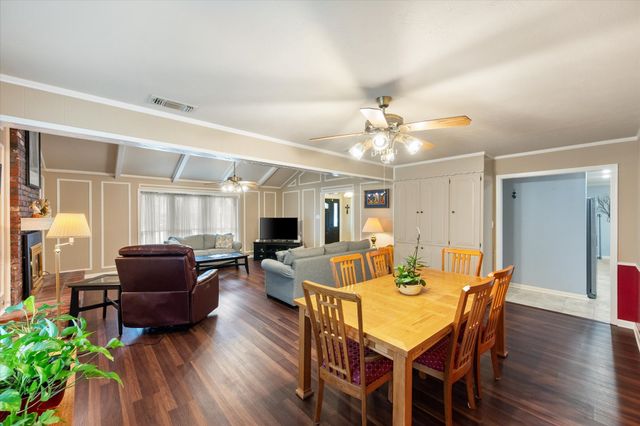 1001 Whispering Oak Court, Arlington, TX 76012