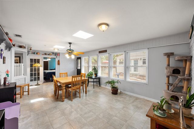 1001 Whispering Oak Court, Arlington, TX 76012
