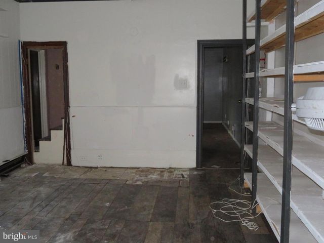 2422 E MONUMENT ST, Baltimore, MD 21205