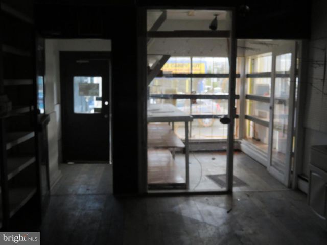 2422 E MONUMENT ST, Baltimore, MD 21205