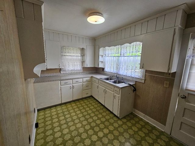 407 College Ave, E, Carthage, TN 37030