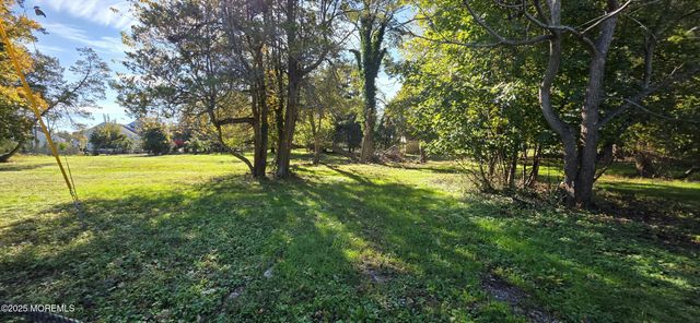 21 Dennis Street, West Long Branch, NJ 07764