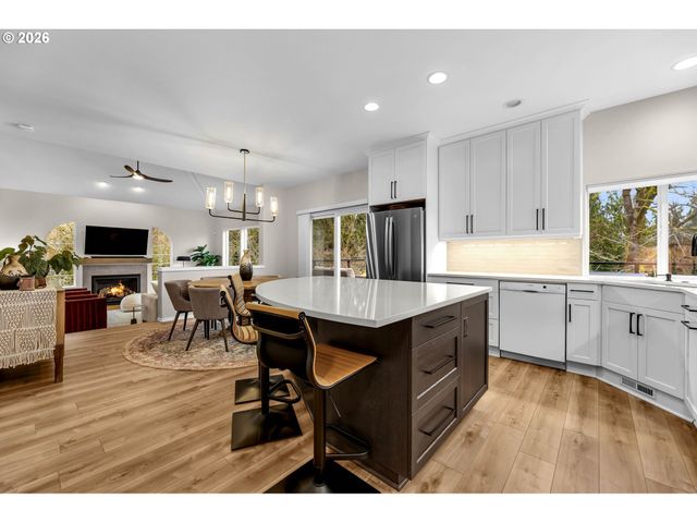 43 Se 46TH Dr, Gresham, OR 97080