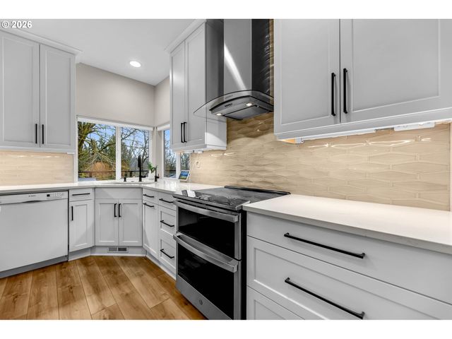 43 Se 46TH Dr, Gresham, OR 97080