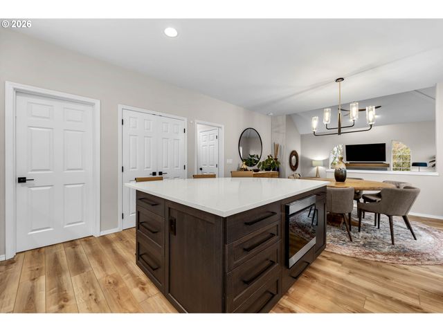 43 Se 46TH Dr, Gresham, OR 97080