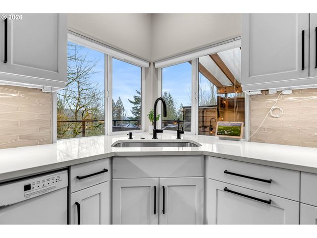 43 Se 46TH Dr, Gresham, OR 97080