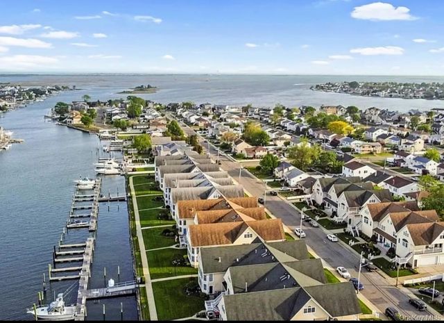 226-B Westside Avenue B, Freeport, NY 11520