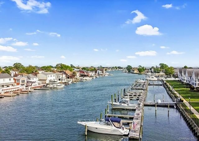 226-B Westside Avenue B, Freeport, NY 11520