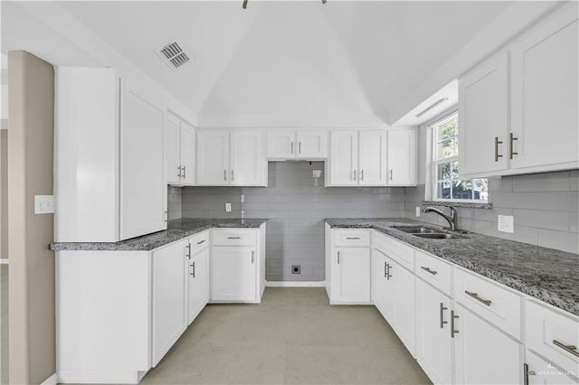 1109 W Garfield Avenue, Mission, TX 78573