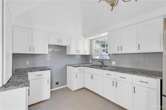 1109 W Garfield Avenue, Mission, TX 78573