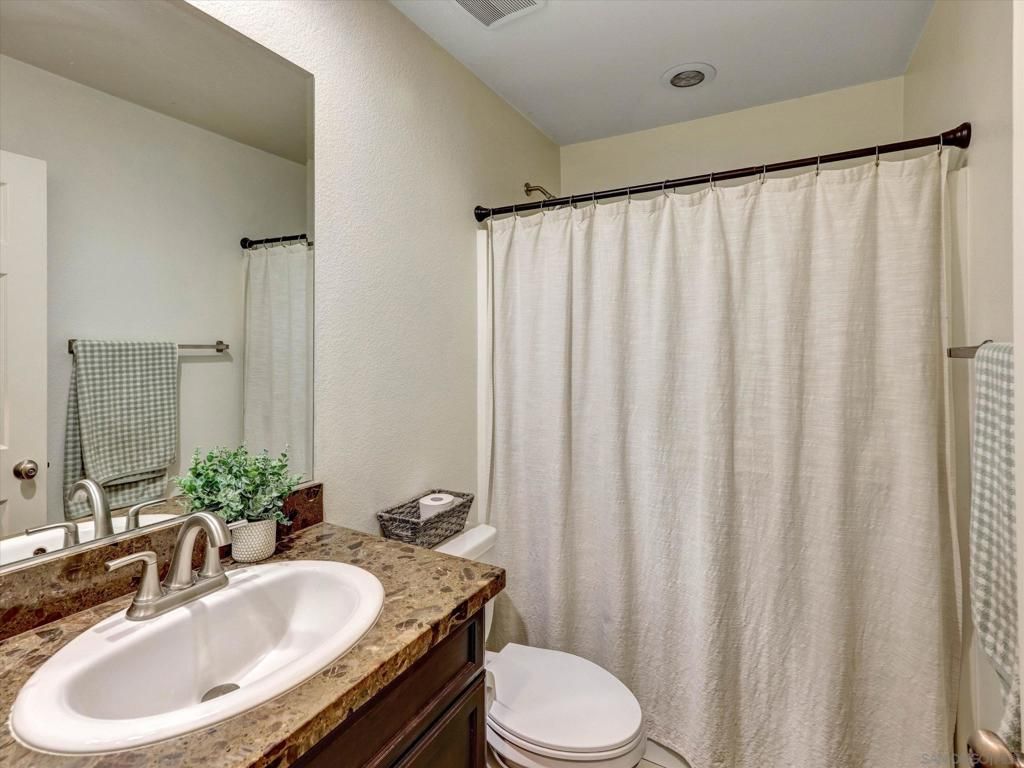 Image 16 of property listing at 13589 Sohail, Lakeside, CA 92040