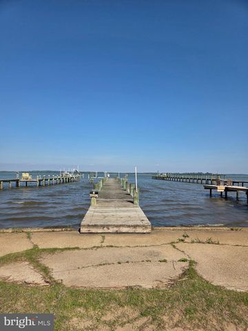 13111 E GREENBANK RD, Middle River, MD 21220