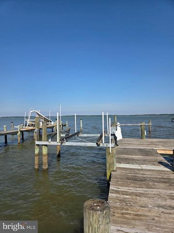 13111 E GREENBANK RD, Middle River, MD 21220