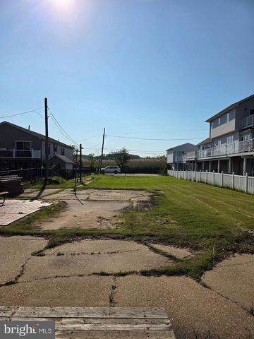 13111 E GREENBANK RD, Middle River, MD 21220