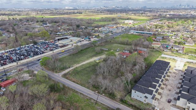 10717 Cullen Boulevard, Houston, TX 77047