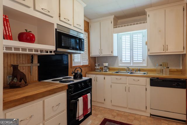 106 Nancy Avenue, Fargo, GA 31631