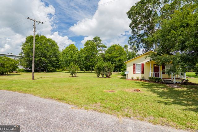 106 Nancy Avenue, Fargo, GA 31631