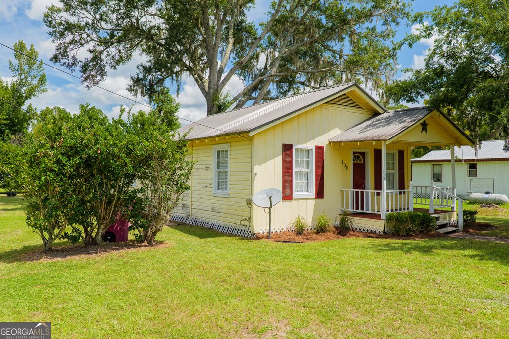 106 Nancy Avenue, Fargo, GA 31631