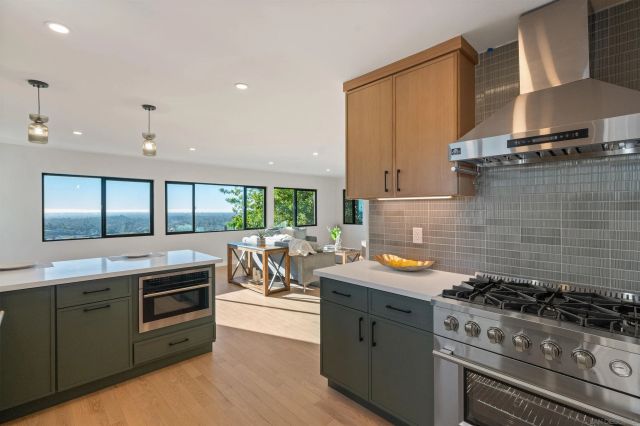 4303 Sheldon Dr, La Mesa, CA 91941
