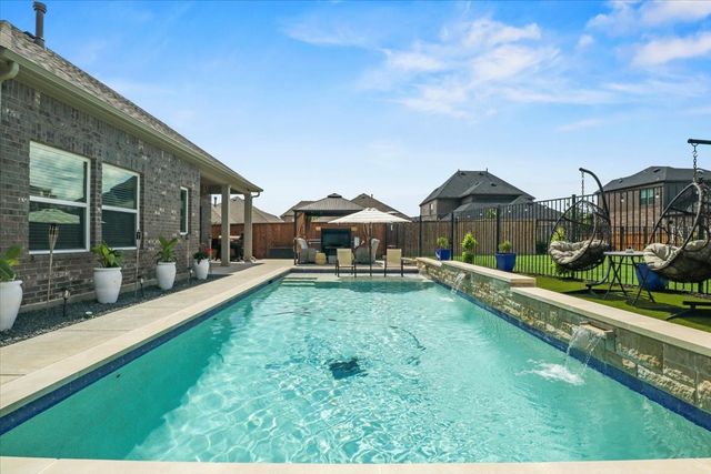 529 Warner Drive, Anna, TX 75409