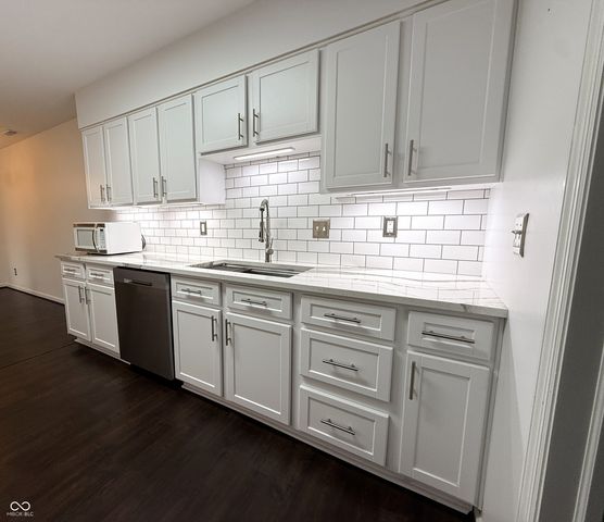 1445 Northridge Hills 3, Crawfordsville, IN 47933