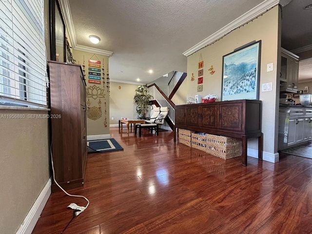 232 Lakeside Cir, Sunrise, FL 33326