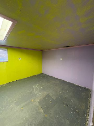 5577 W 4000 S, Hooper, UT 84315