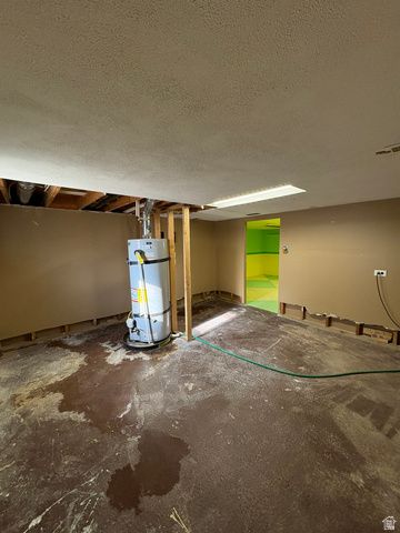 5577 W 4000 S, Hooper, UT 84315