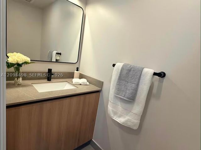 121 NE 5th St 306, Miami, FL 33132