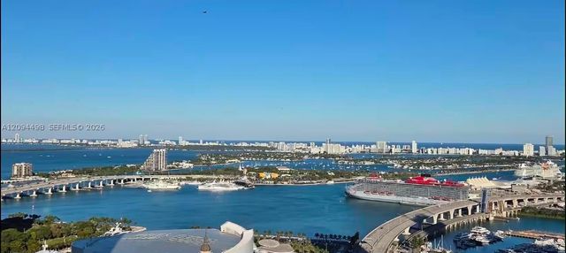 121 NE 5th St 306, Miami, FL 33132